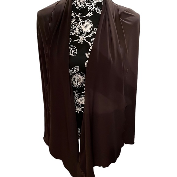 Due Per Due size large brown silky open front waterfall top  fits XL - Picture 1 of 12